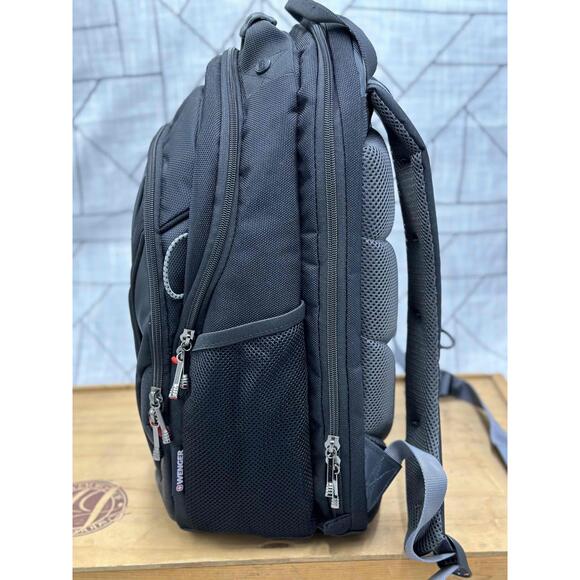 Swiss Gear Laptop Backpack Black Cross Logo Zippered Compartment Size 16In - Picture 4 of 13